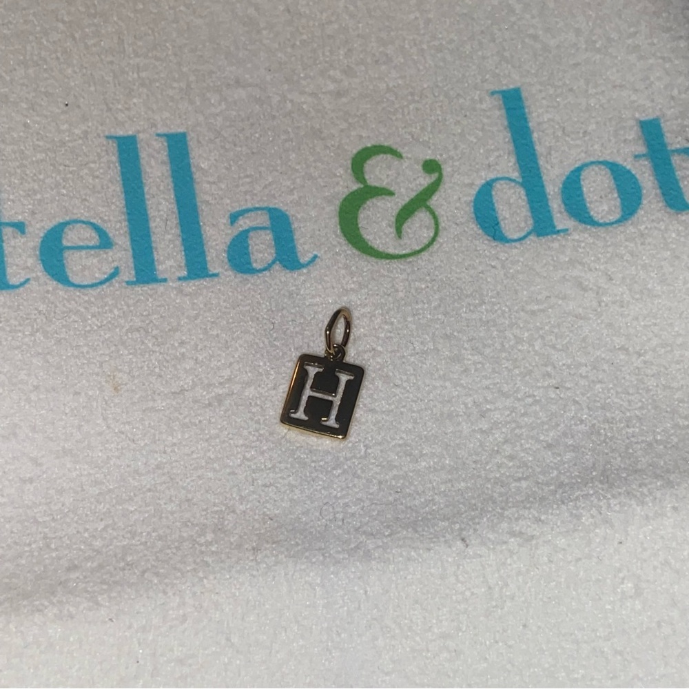 Stella & Dot Soho H Charm - Picture 2 of 3
